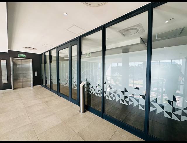1,679M² OFFICE TO LET IN SOMERSET PARK